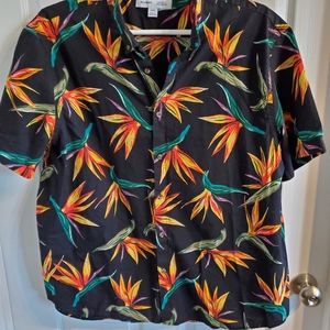 Men's button down Hawaiian shirt